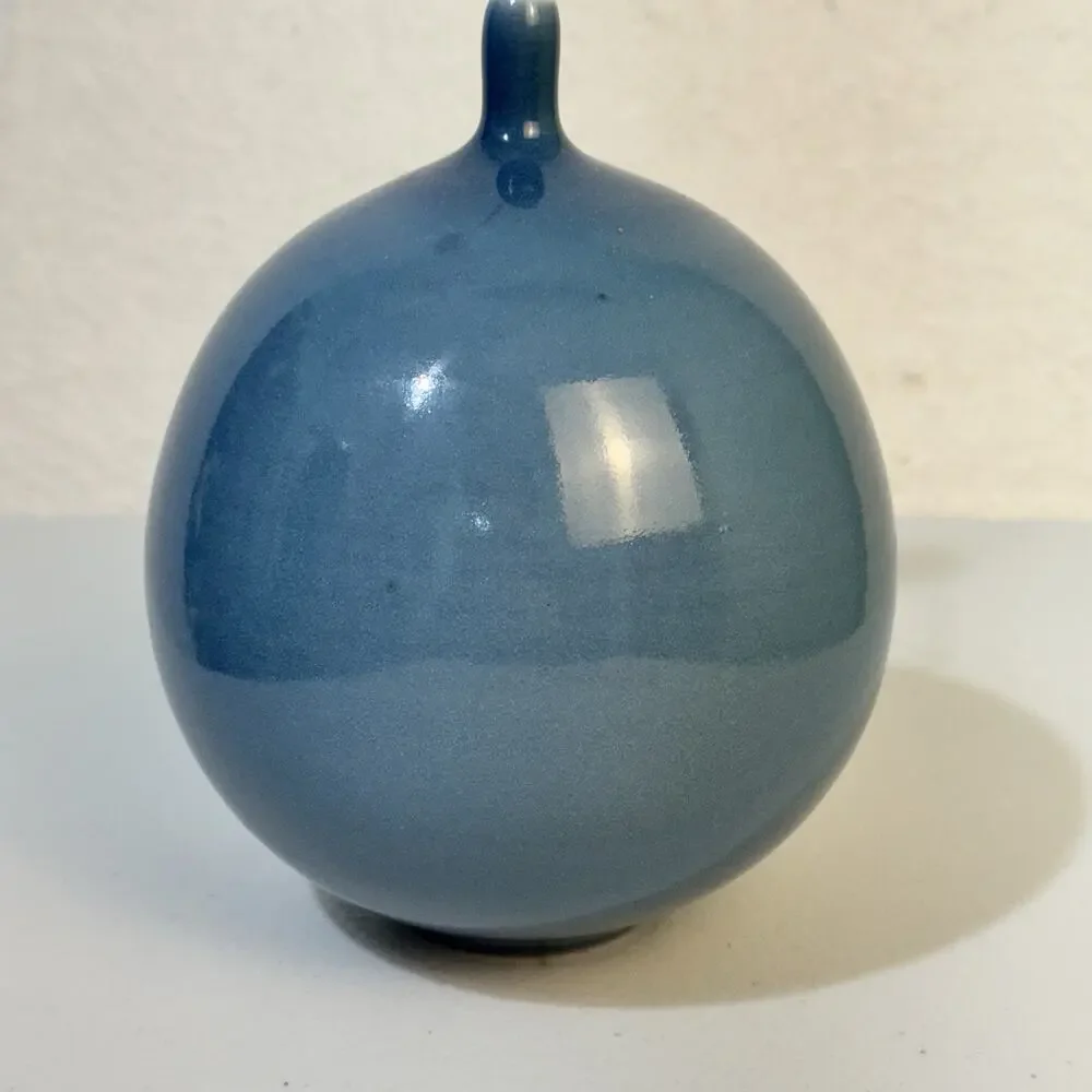 VTG Reid Osaki Stoneware Studio Pottery Light Blue Reed Vase Weed Pot 7” Signed